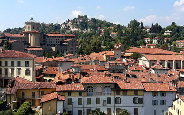 tour e aperitvo a Bergamo Alta by riverside guide